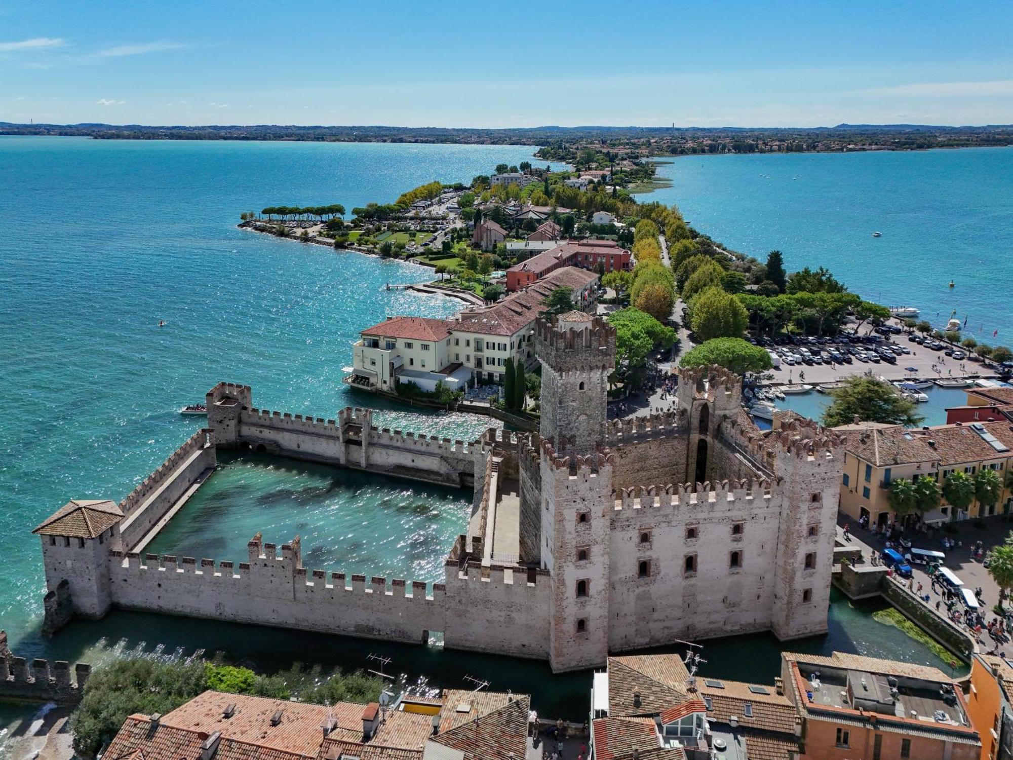 Locanda Carolina Mastino Scala Sirmione Exterior foto